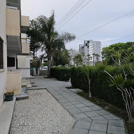 Magic Sea Apartments Larnaca Exterior photo