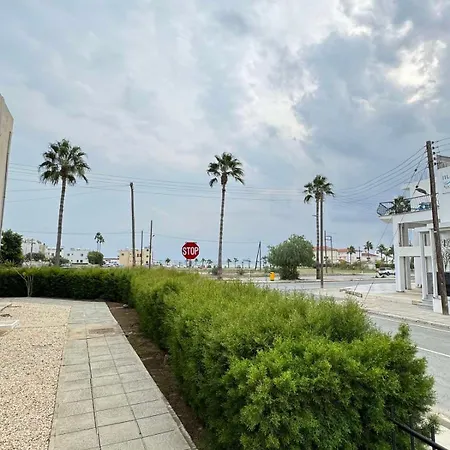 Magic Sea Apartments Larnaca Exterior photo
